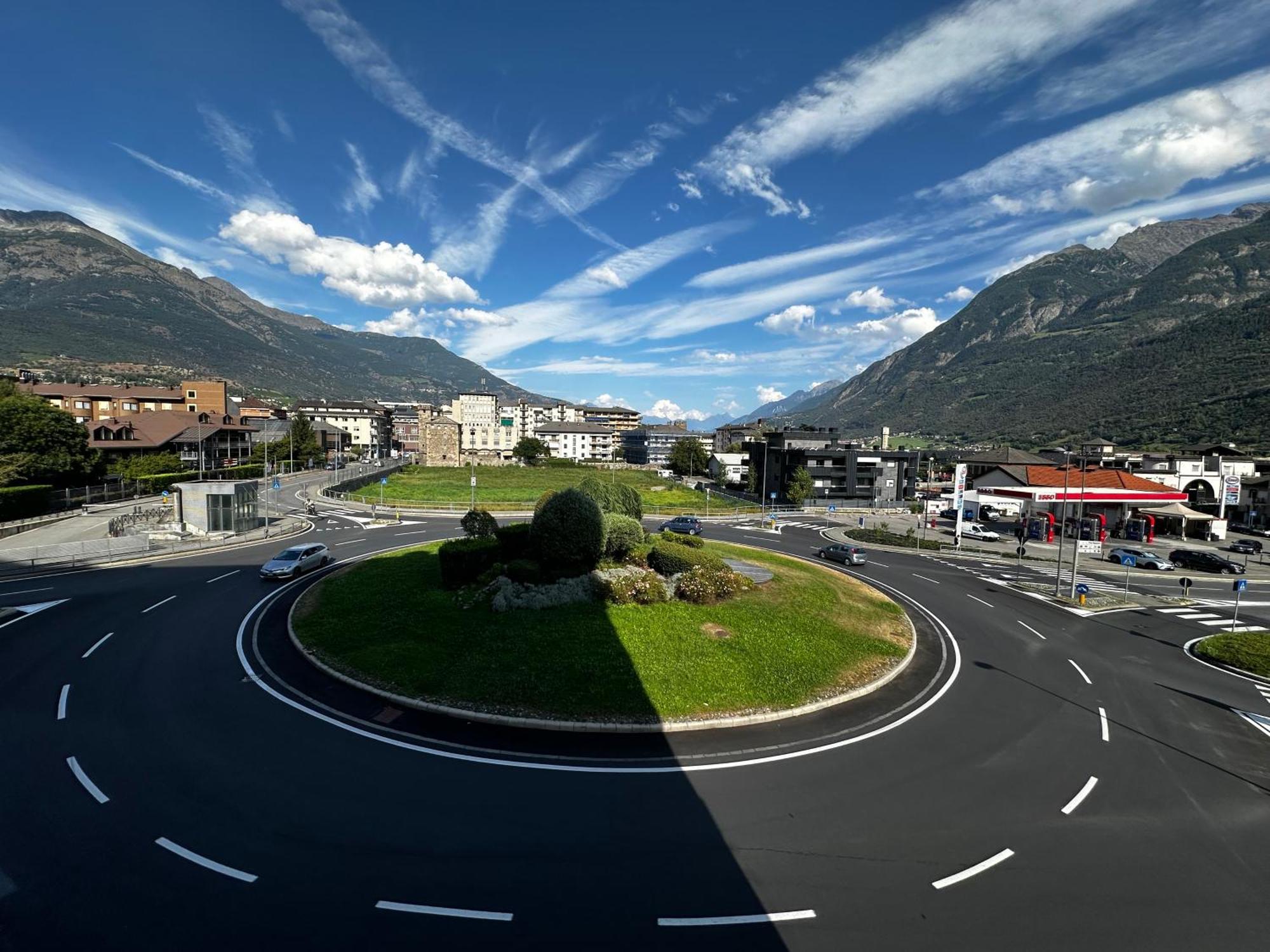 Aosta Center Holidays Apartments Eksteriør billede